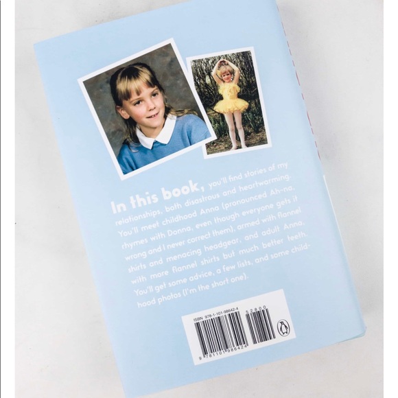 HARDCOVER Unqualified by Anna Faris - Picture 3 of 8